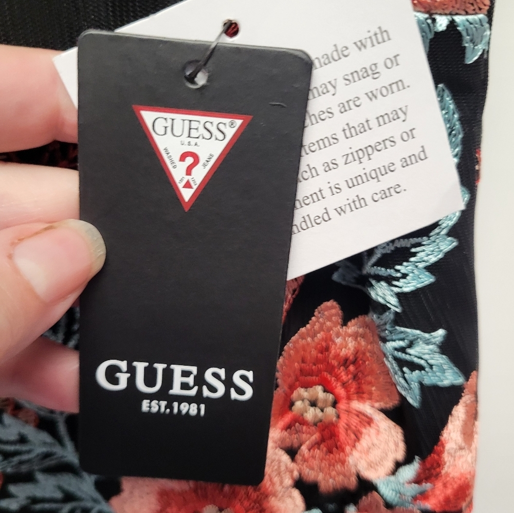NWT Guess Striking Embroidered Floral Sleeveless Dress w/ Flounce Hem- Size 16 - Picture 6 of 7